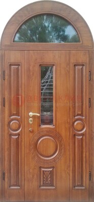 Двустворчатая железная дверь МДФ со стеклом в форме арки ДА-52 в Троицке