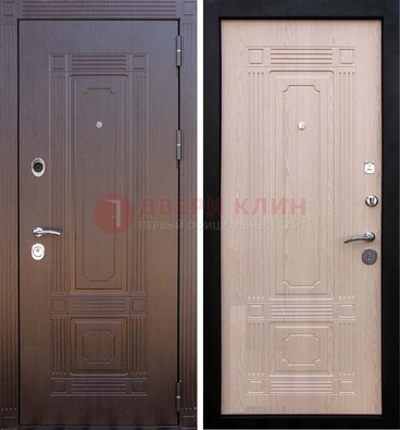 Коричневая входная дверь с МДФ ДМ-173 для кирпичного дома в Троицке