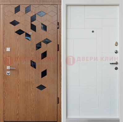 Коричневая металлическая дверь МДФ внутри белого цвета ДМ-256 в Троицке