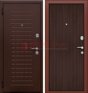 Коричневая металлическая дверь с МДФ ДМ-78 в квартиру в Троицке