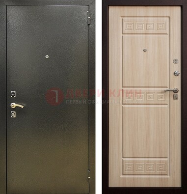 Железная темно-серая дверь с порошковым напылением и МДФ с резьбой ДП-276 в Троицке