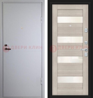Белая железная дверь с порошковым напылением и стеклом ДП-308 в Троицке
