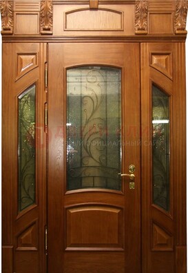 Парадная дверь со стеклянными вставками и ковкой ДПР-36 для дома в Троицке