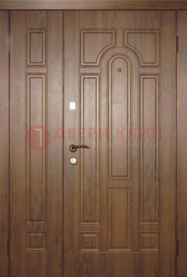 Двухстворчатая коричневая парадная дверь ДПР-48 в Троицке