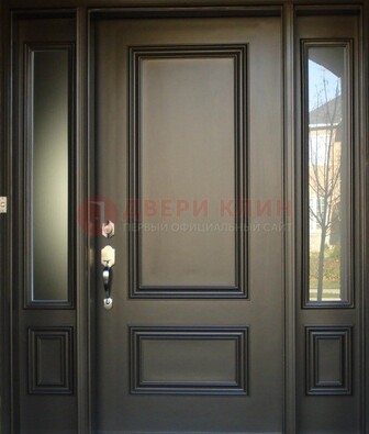 Парадная дверь с отделкой массив ДПР-65 в загородный дом в Троицке