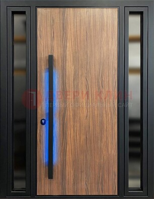 Коричневая металлическая дверь со стеклом ДС-69 в Троицке