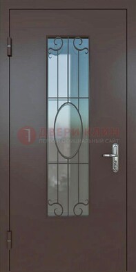 Коричневая наружная железная дверь со стеклом и ковкой ДСК-100 в Троицке