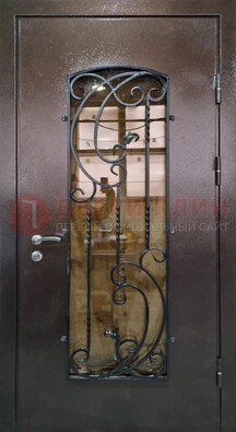 Металлическая дверь со стеклом и ковкой ДСК-95 для магазина в Троицке