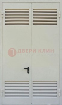 Белая металлическая противопожарная дверь с вентиляционной решеткой ДТ-6 в Троицке