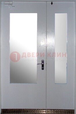 Белая  тамбурная дверь со стеклянными вставками ДТМ-18 в Троицке