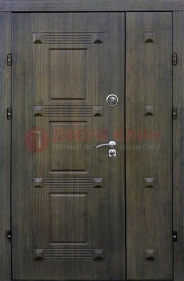 Железная двухстворчатая филенчатая дверь с виноритом ДВТ-143 в Троицке