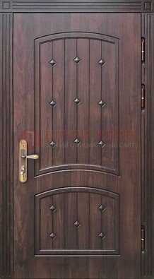 Коричневая уличная дверь с виноритом для дома ДВТ-235 в Троицке